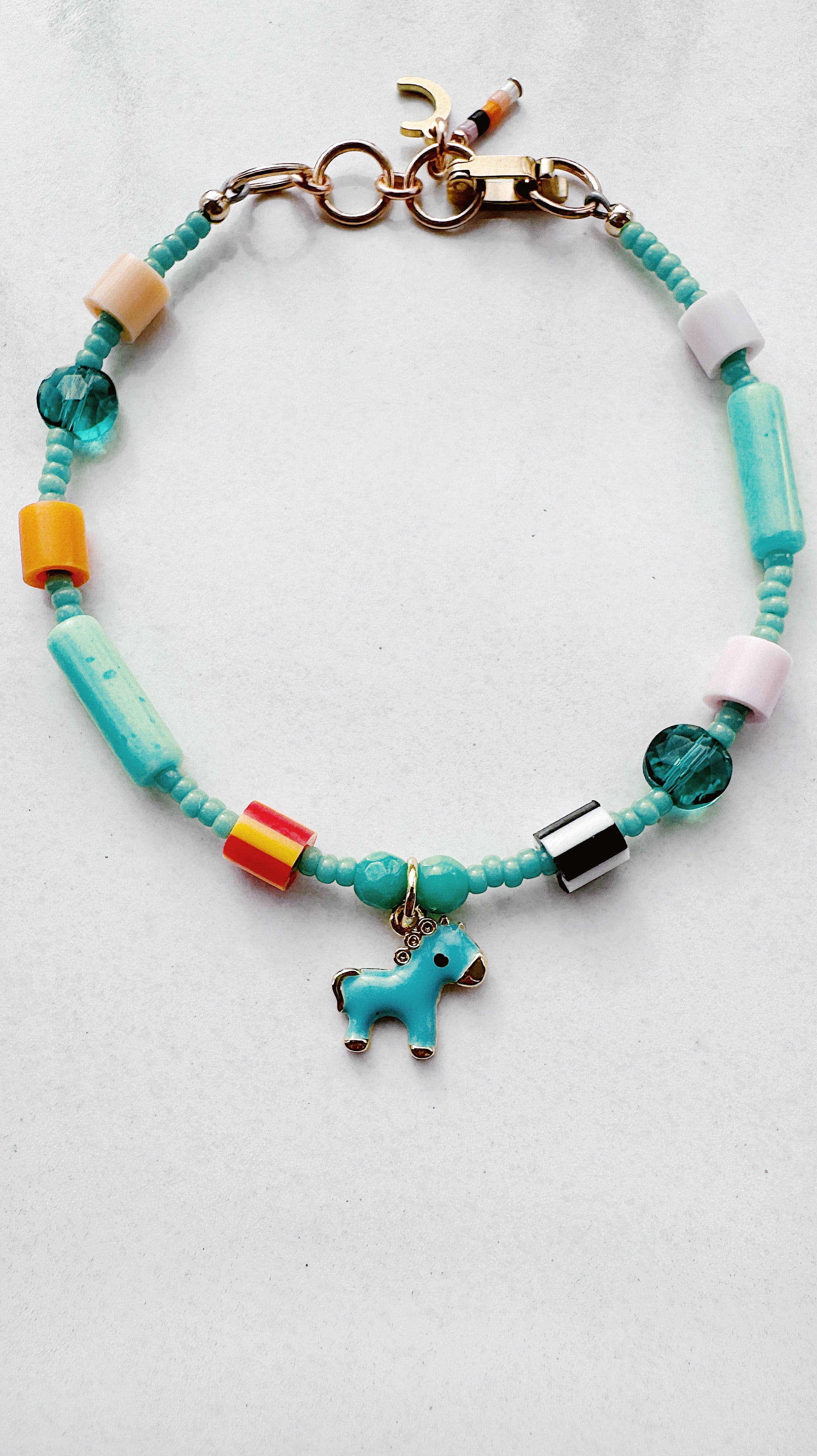 Critter Bracelet - aqua pony - tan / dusty lilac