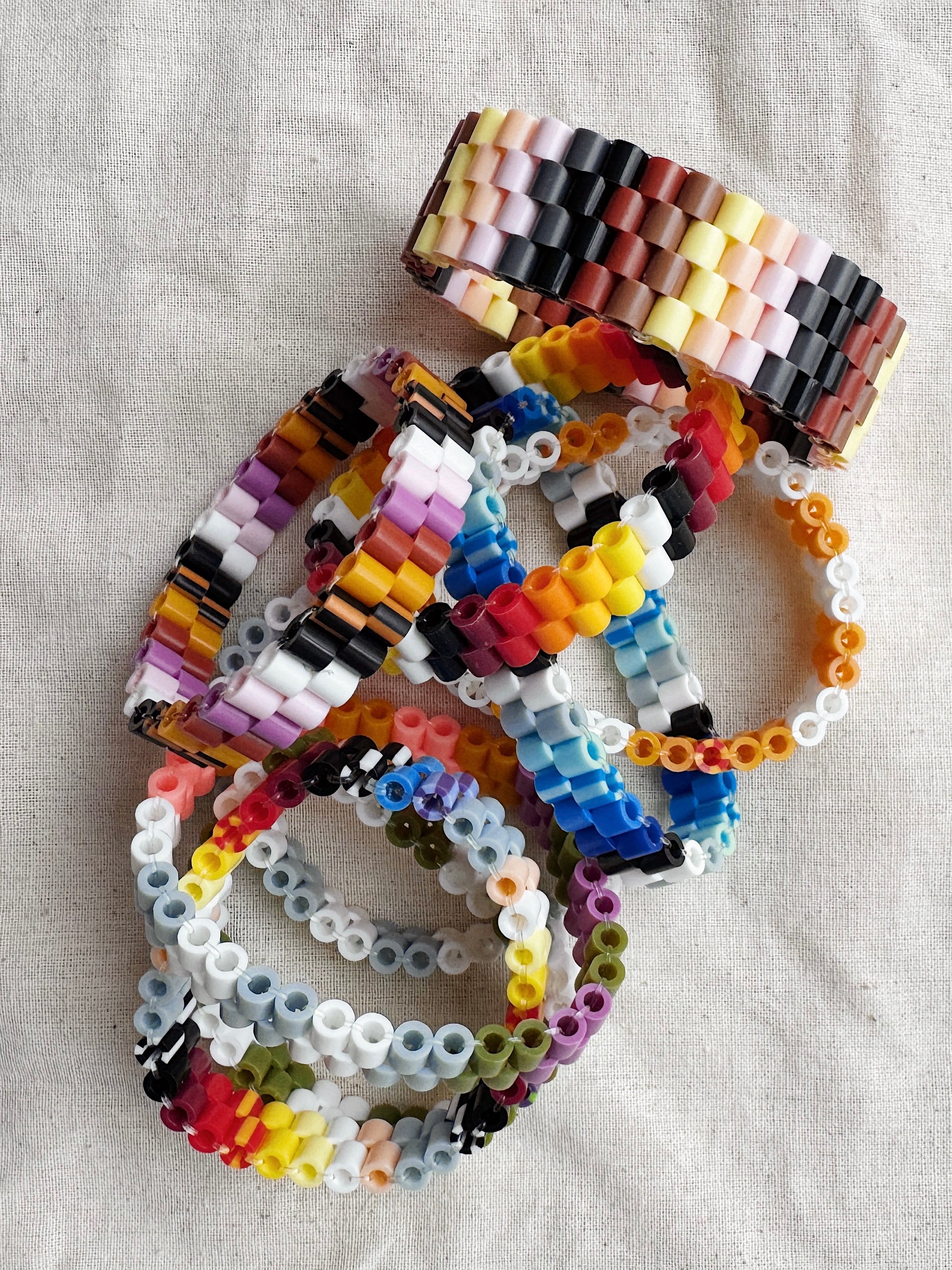 sample 022 - thicc melty bead bracelet - 6.25 inches