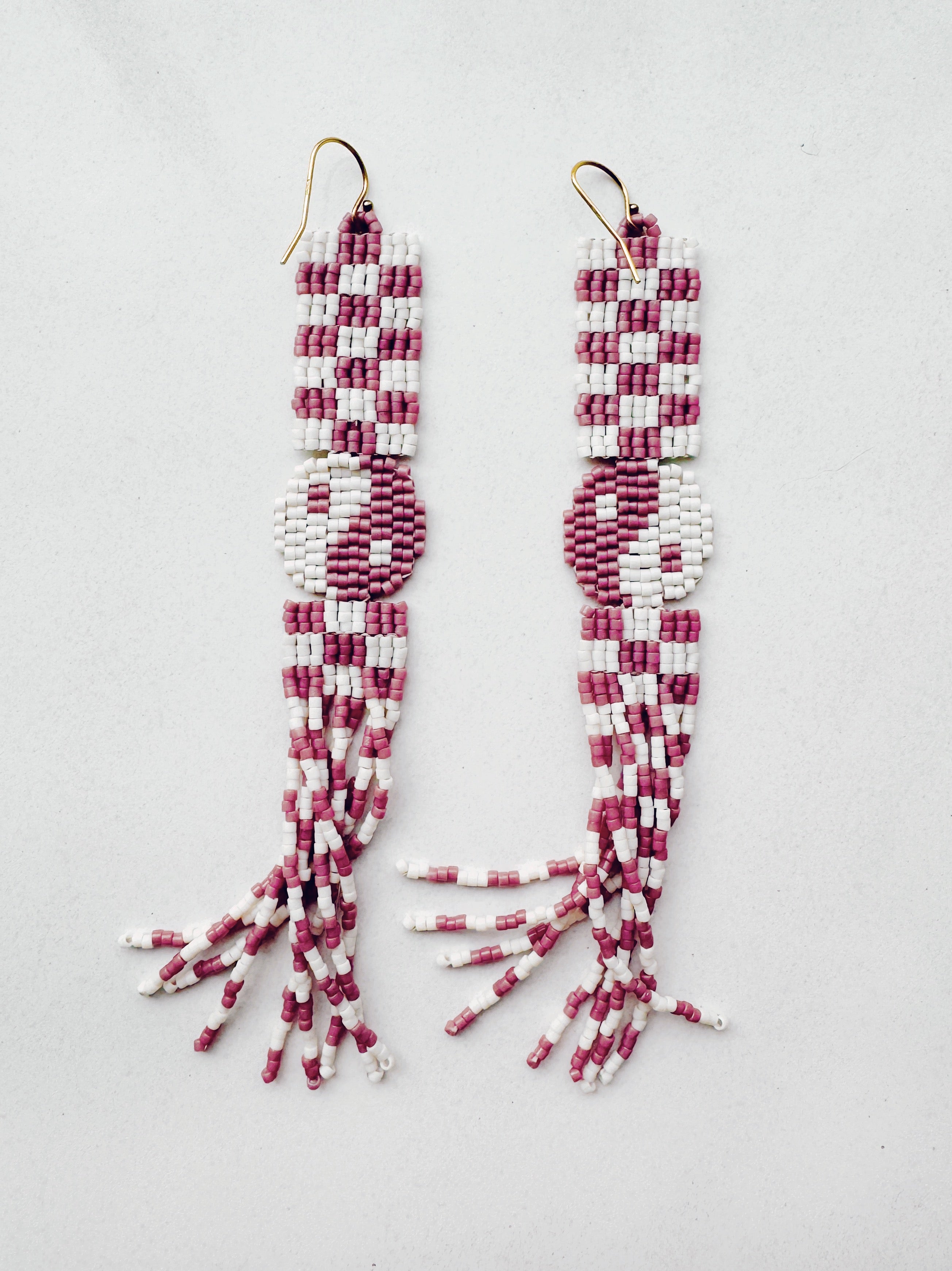 sample 031 - yin yang checkerboard earrings - ivory / lilac