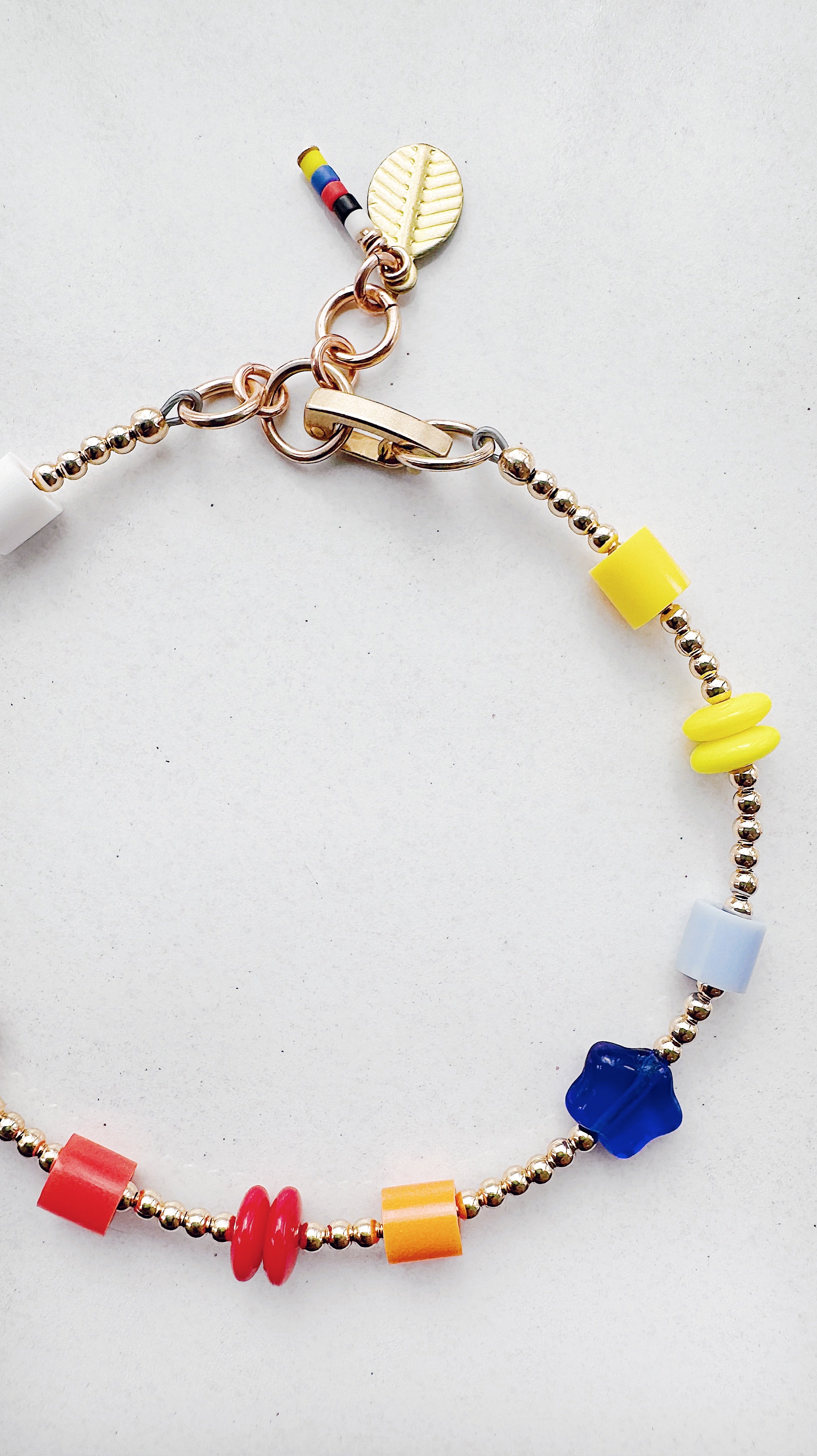 Golden ToyBox Bracelet - primary kidcore - white / yellow