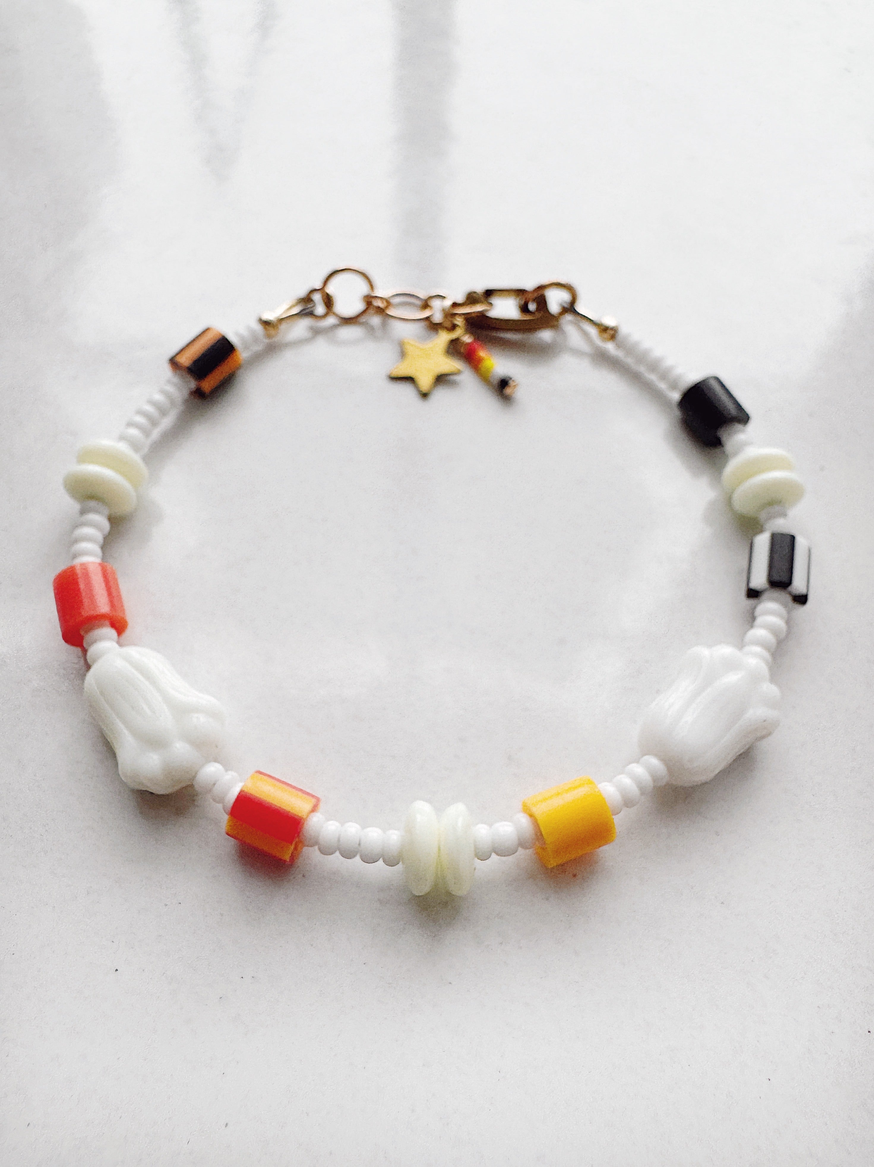 ToyBox Bracelet - white tulips 001