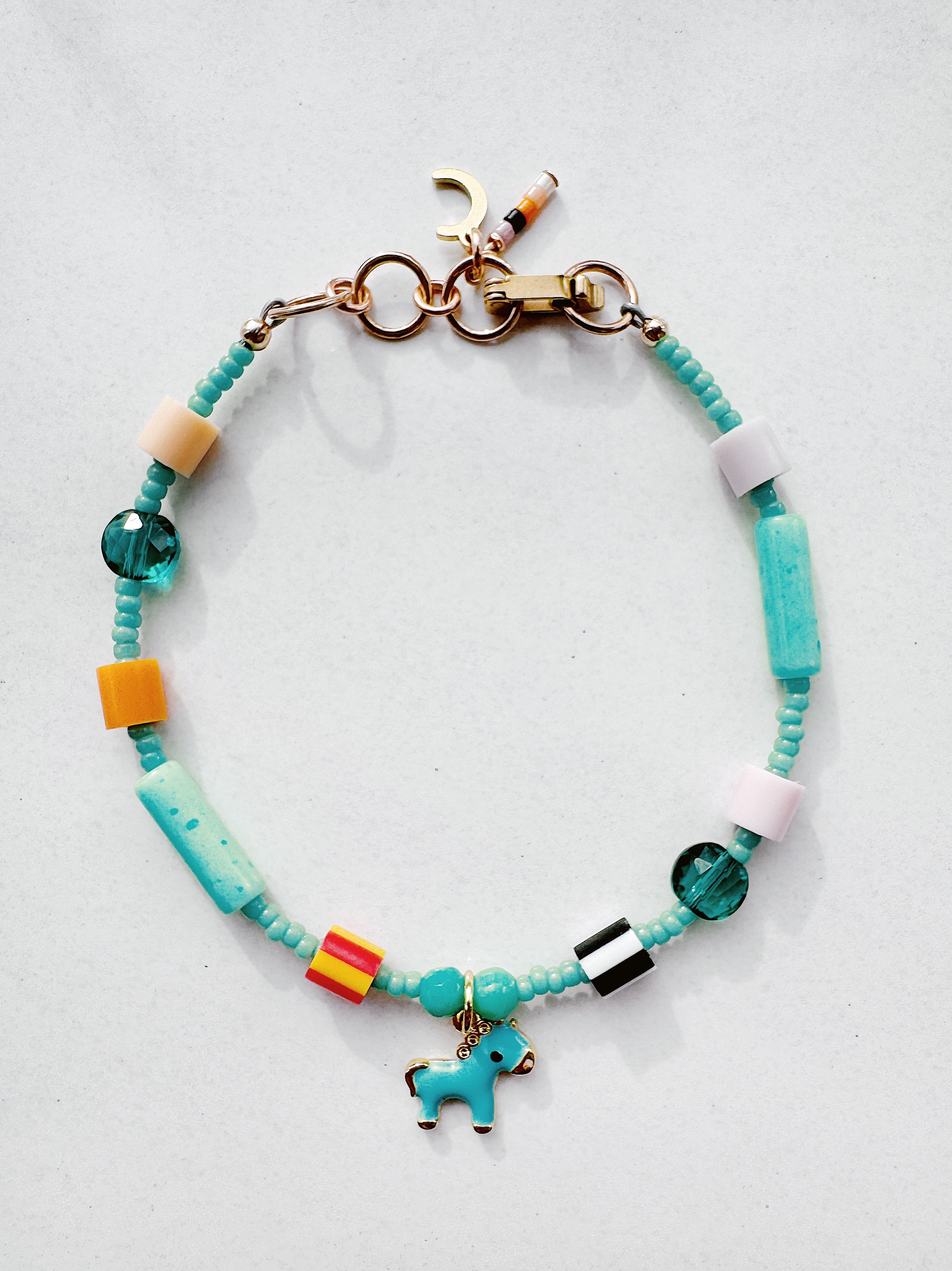 Critter Bracelet - aqua pony - tan / dusty lilac